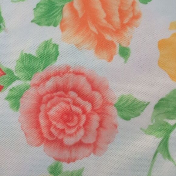 70s Vintage silky floral‎ round tablecloth with lace trim - Picture 4 of 6